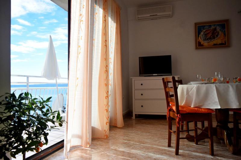 Apartments Jenny Novi Vinodolski Ngoại thất bức ảnh