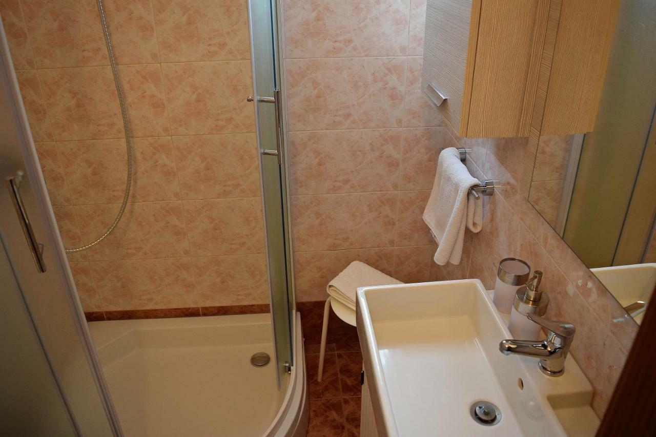 Apartments Jenny Novi Vinodolski Ngoại thất bức ảnh